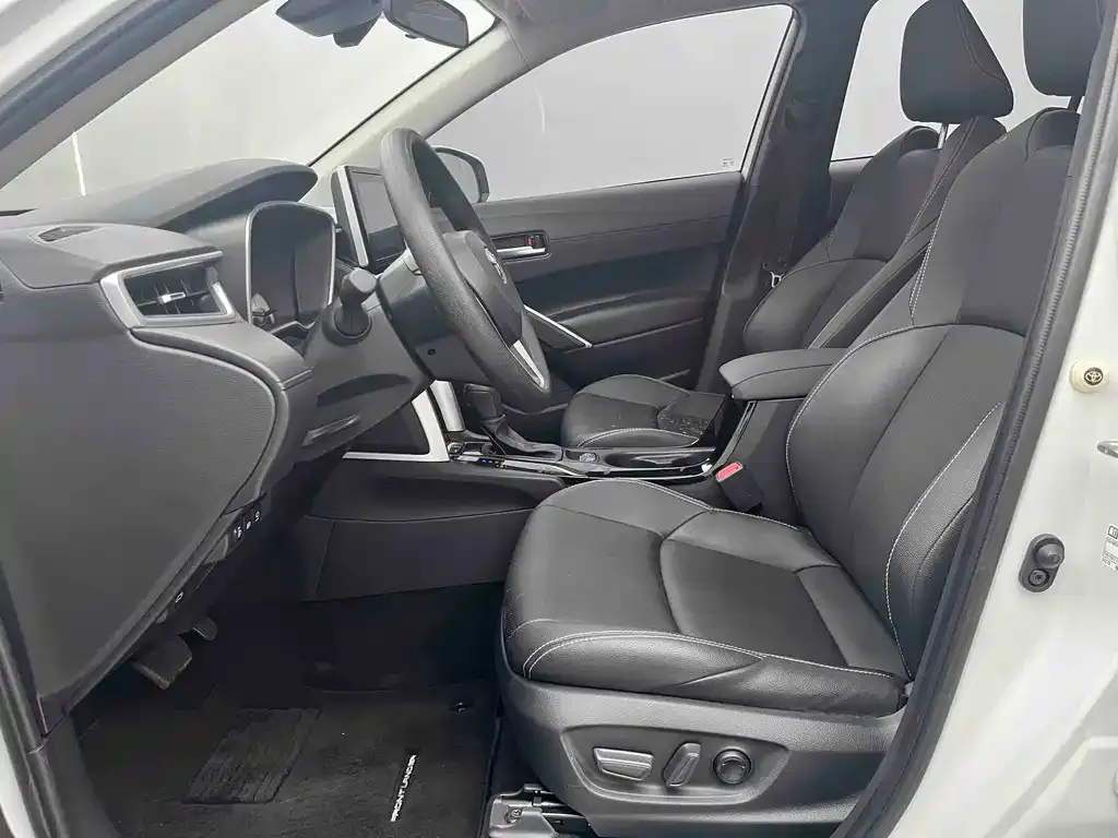 Toyota Frontlander 2022 из CN, фото 7