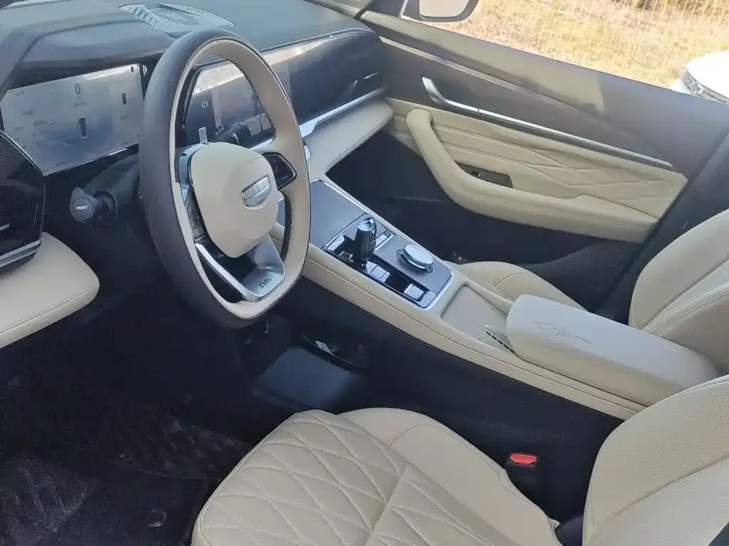 Geely Xingyue L 2025 из CN, фото 3