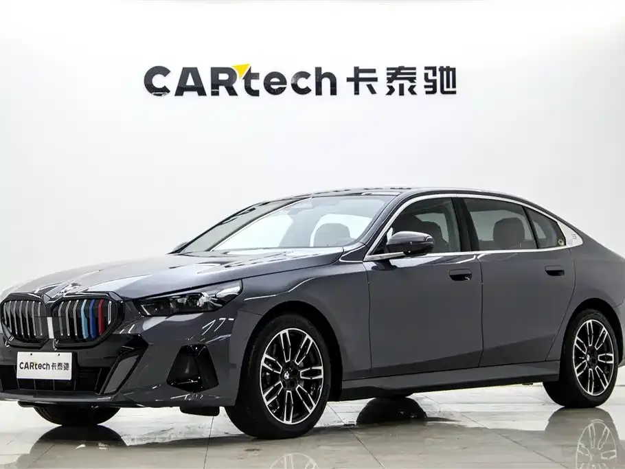 BMW 5 Series 2025 из CN, фото 1