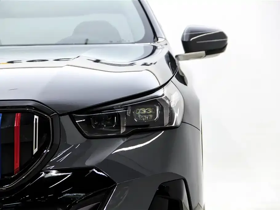 BMW 5 Series 2025 из CN, фото 3