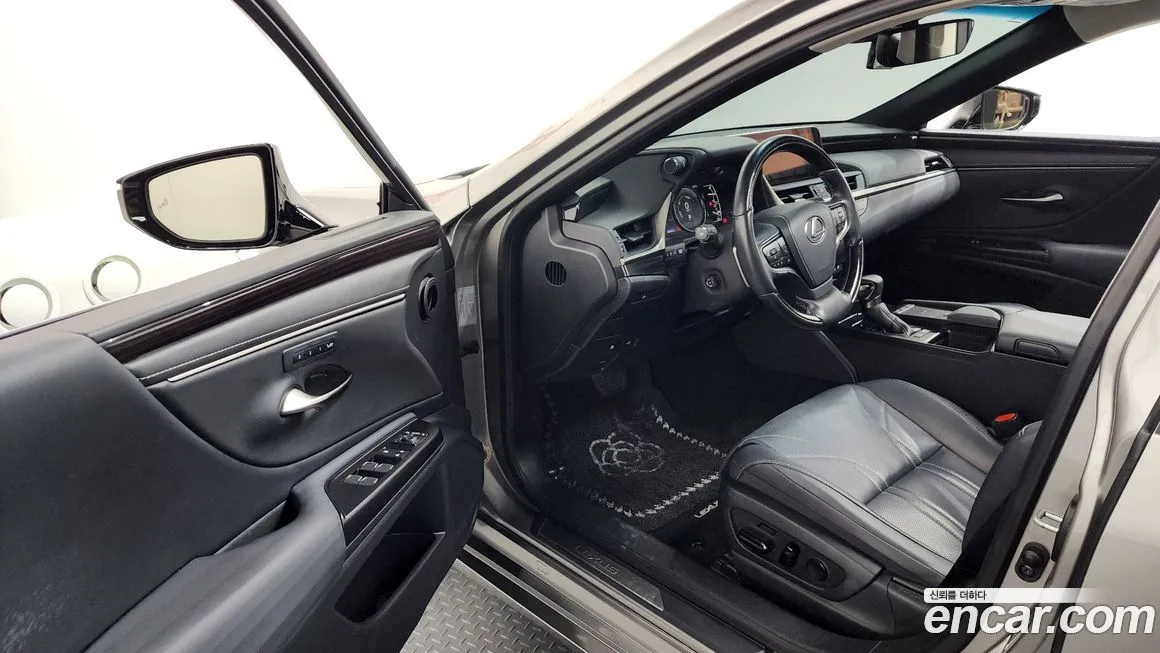 Lexus ES 2021 из KR, фото 10