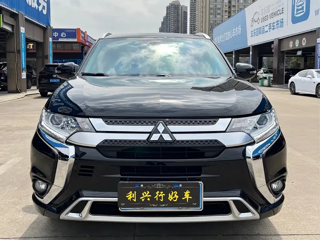 Mitsubishi Outlander 2022 из CN, фото 5