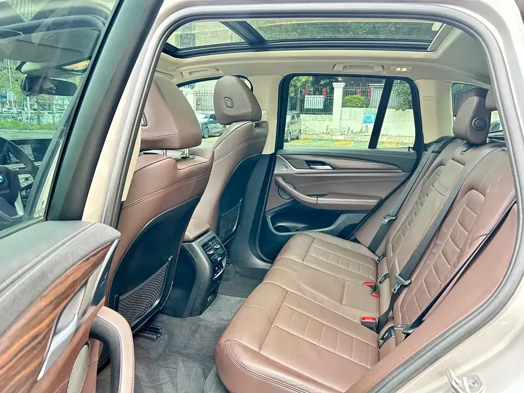 BMW X3 2021 из CN, фото 2