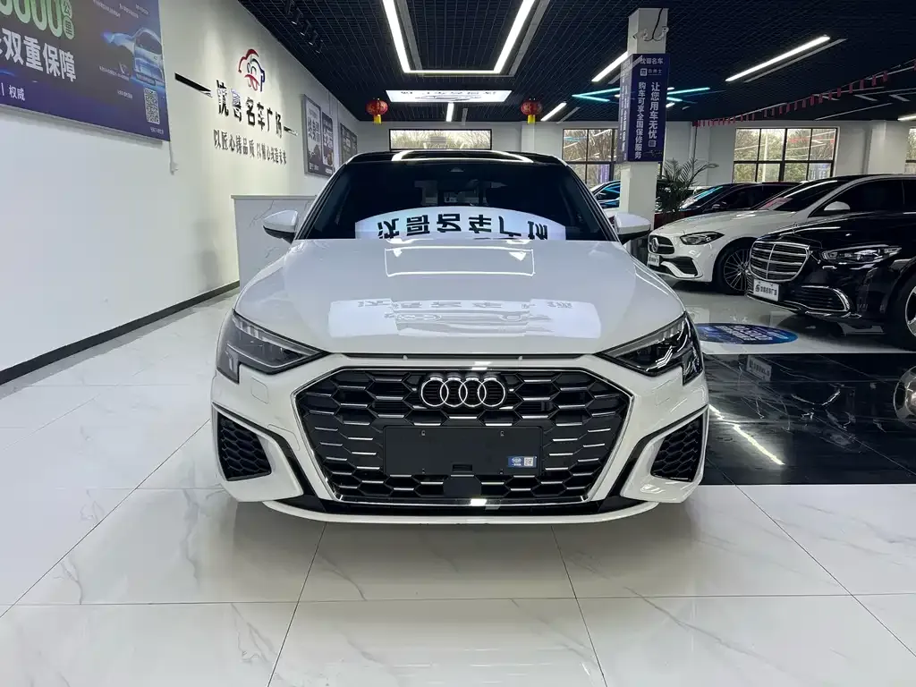 Audi A3 2023 из CN, фото 4