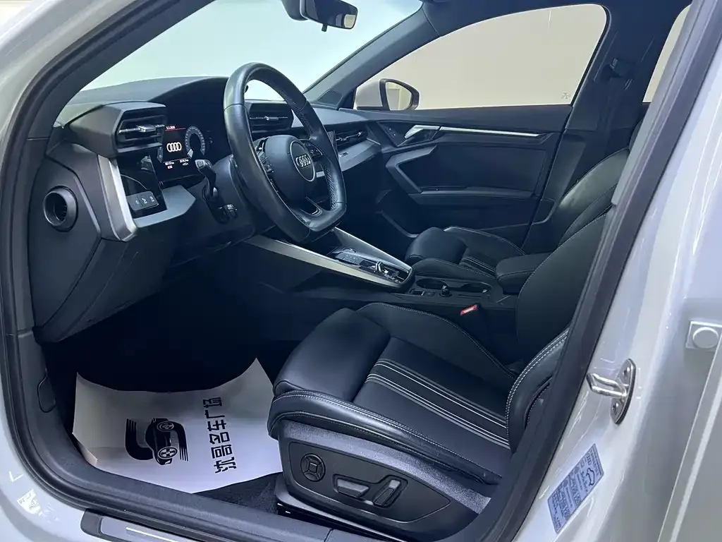 Audi A3 2023 из CN, фото 6