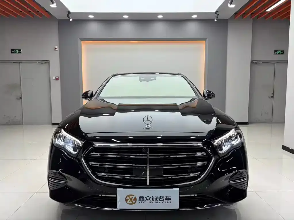 Mercedes-Benz E-Class — фото 5