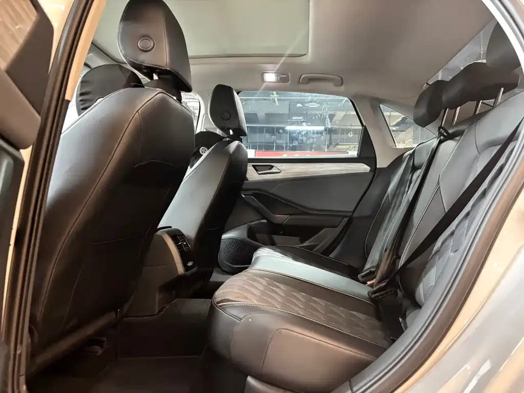 Volkswagen Sagitar 2023 из CN, фото 5