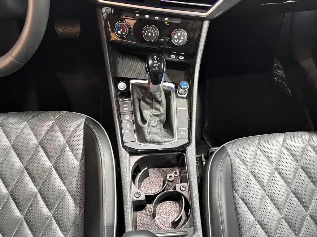 Volkswagen Sagitar 2023 из CN, фото 8