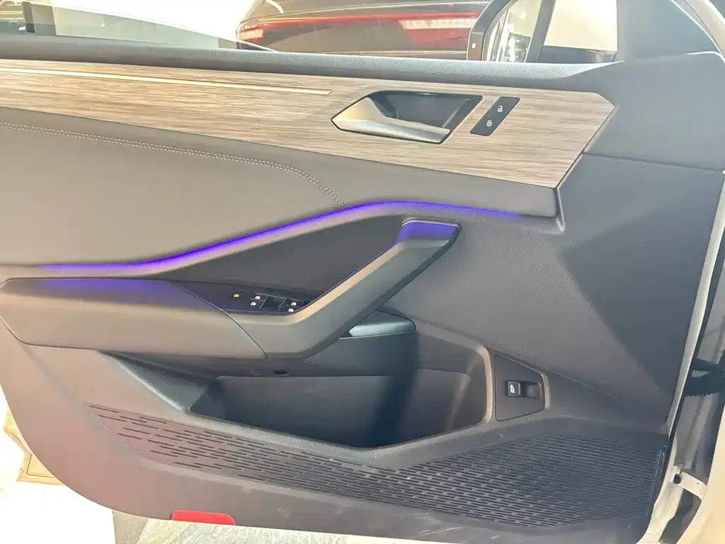 Volkswagen Sagitar 2023 из CN, фото 4