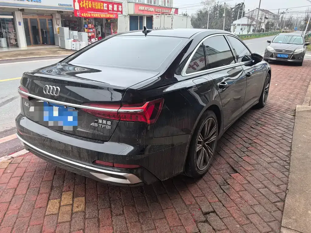 Audi A6L 2023 из CN, фото 8