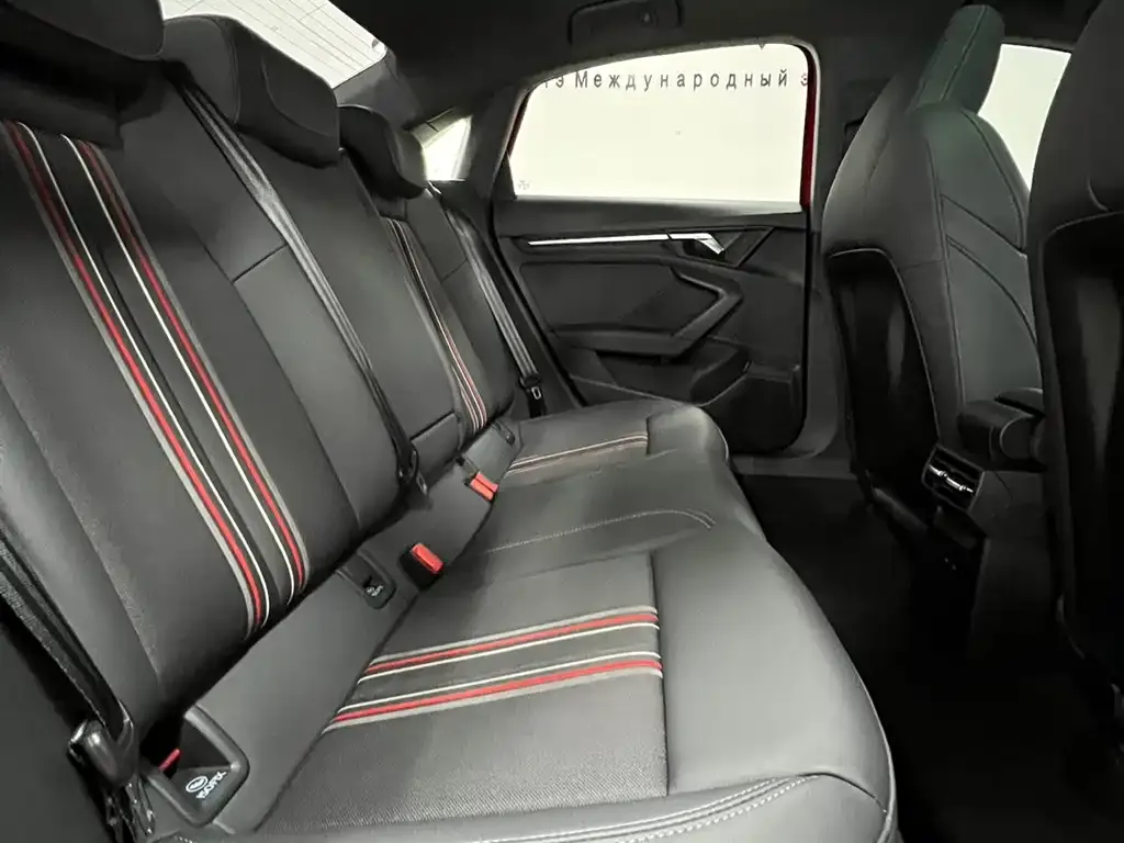 Audi A3 2023 из CN, фото 3