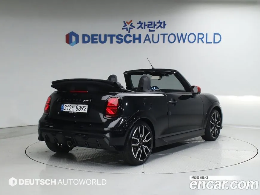Mini Cooper Convertible 2025 из KR, фото 7