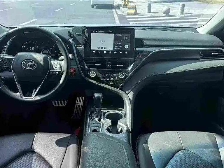 Toyota Camry 2023 из CN, фото 3