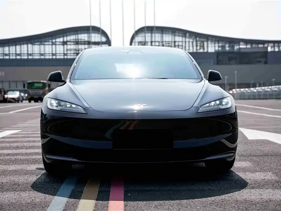 Tesla Model 3 2023 из CN, фото 6