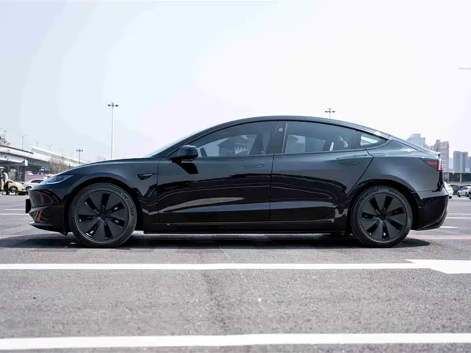 Tesla Model 3 2023 из CN, фото 2