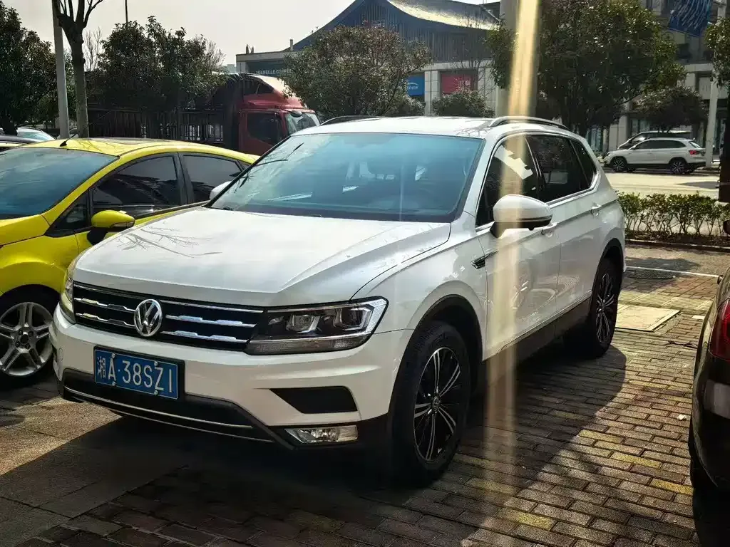 Volkswagen Tiguan L 2021 из CN, фото 5