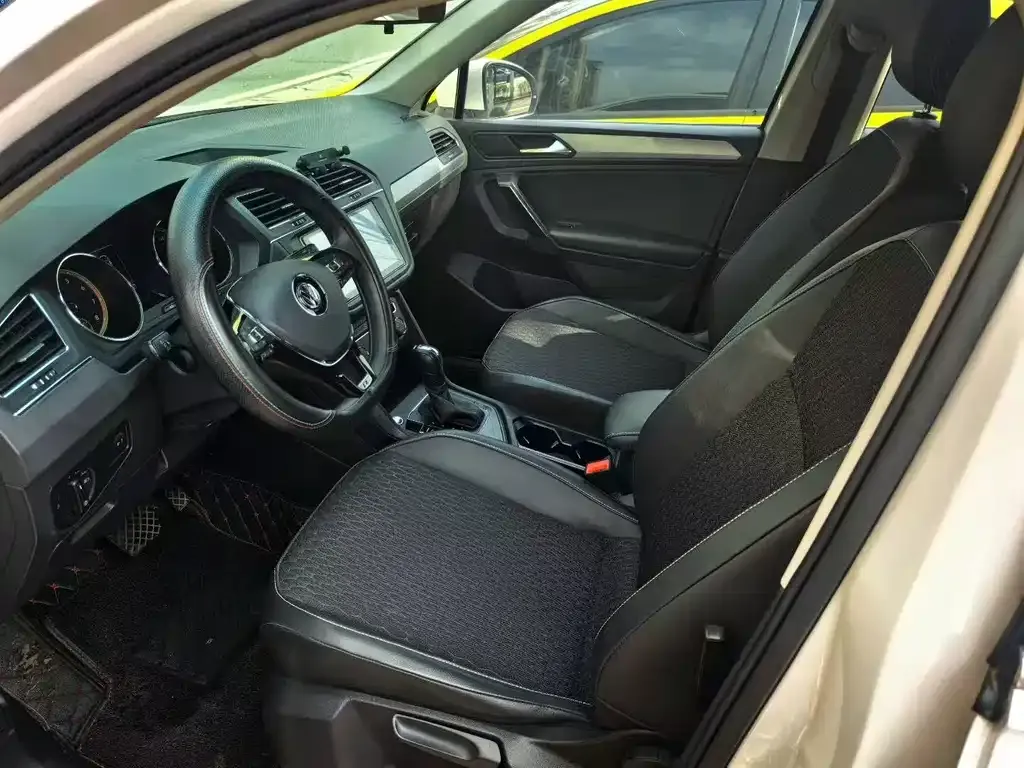 Volkswagen Tiguan L 2021 из CN, фото 4