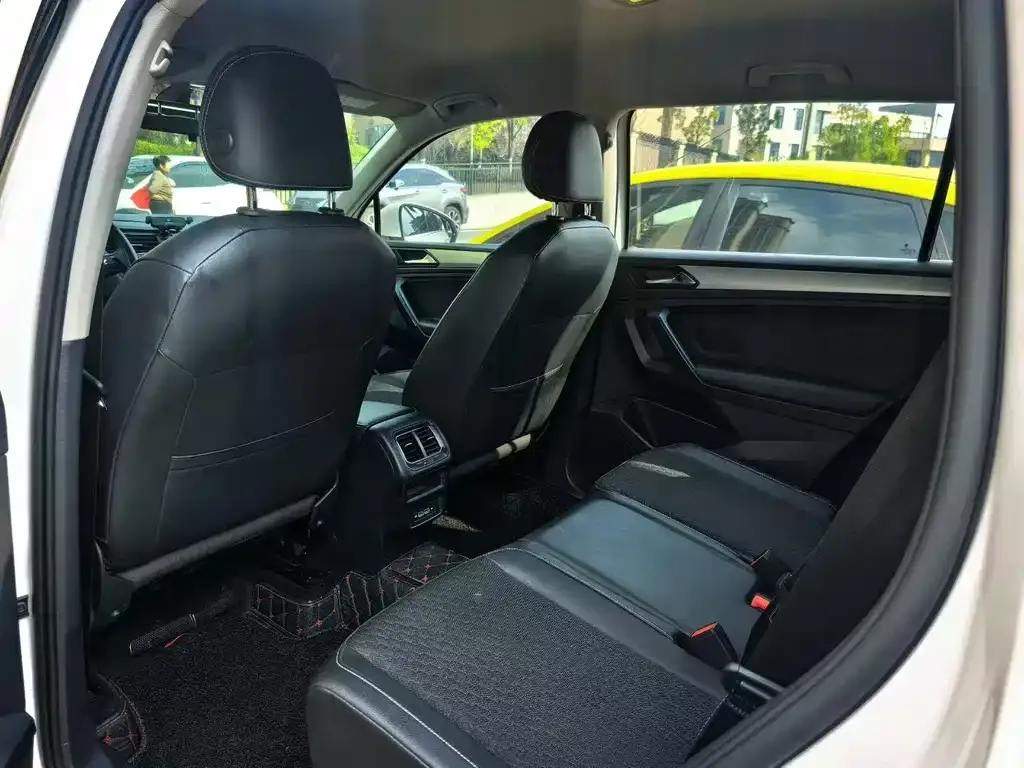 Volkswagen Tiguan L 2021 из CN, фото 2