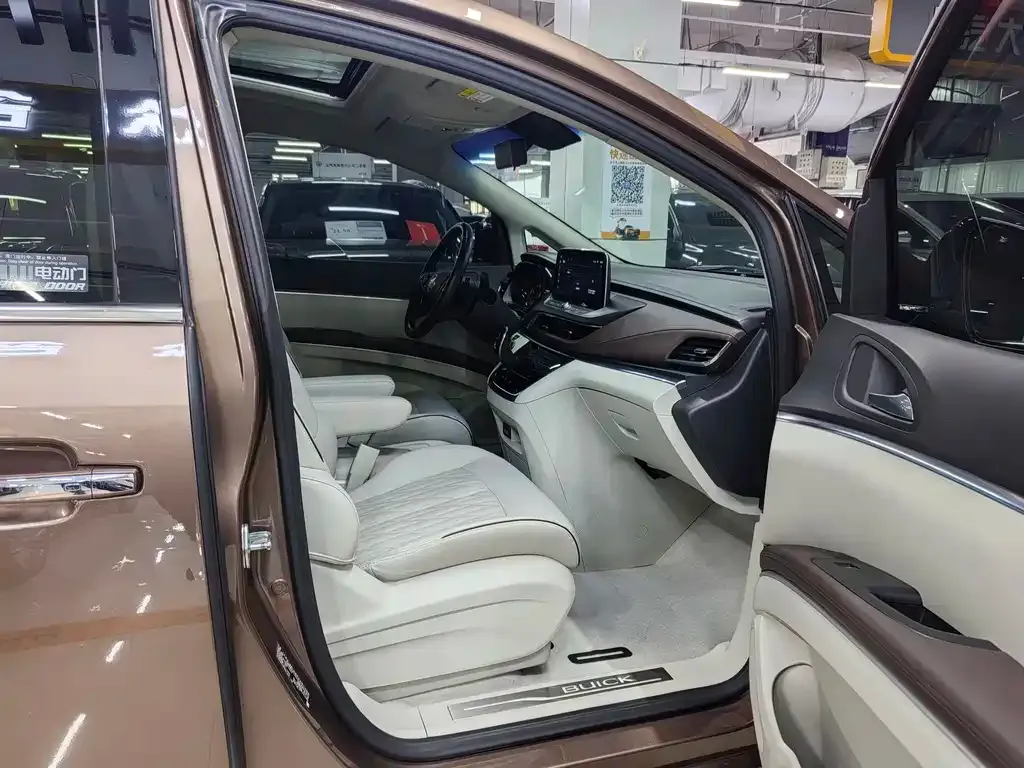 Buick GL8 2021 из CN, фото 8
