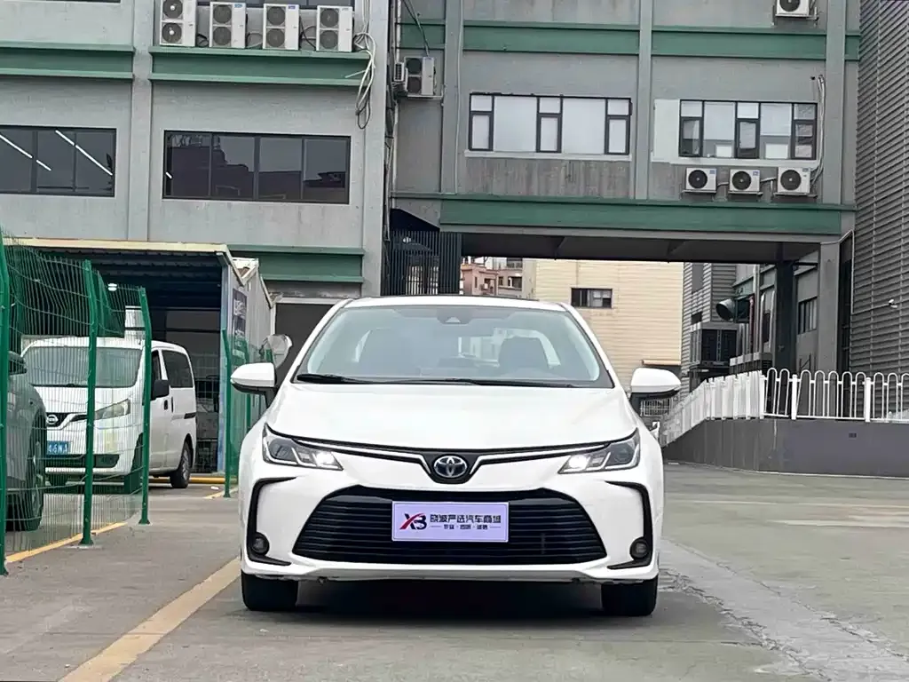 Toyota Corolla 2022 из CN, фото 10