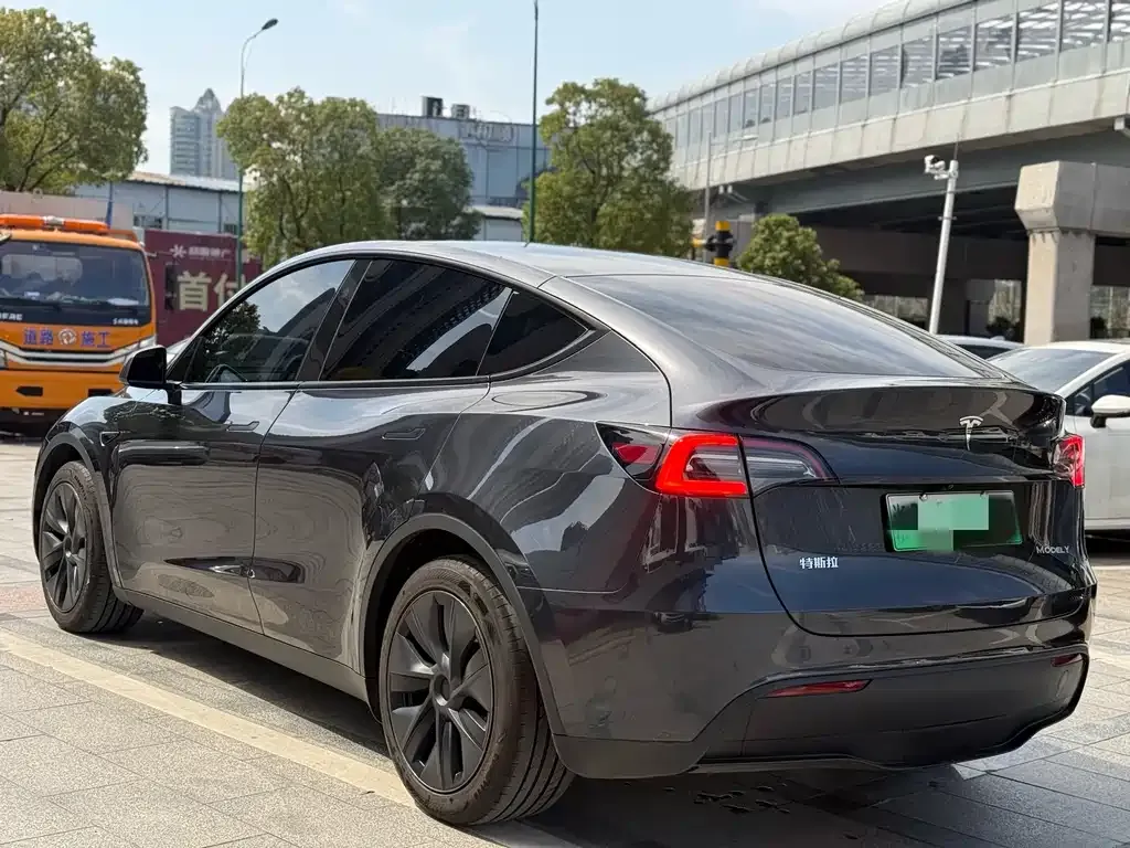 Tesla Model Y 2024 из CN, фото 4