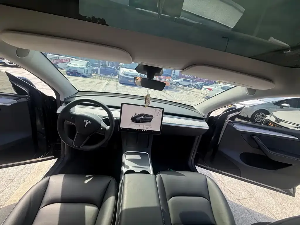 Tesla Model Y 2024 из CN, фото 9