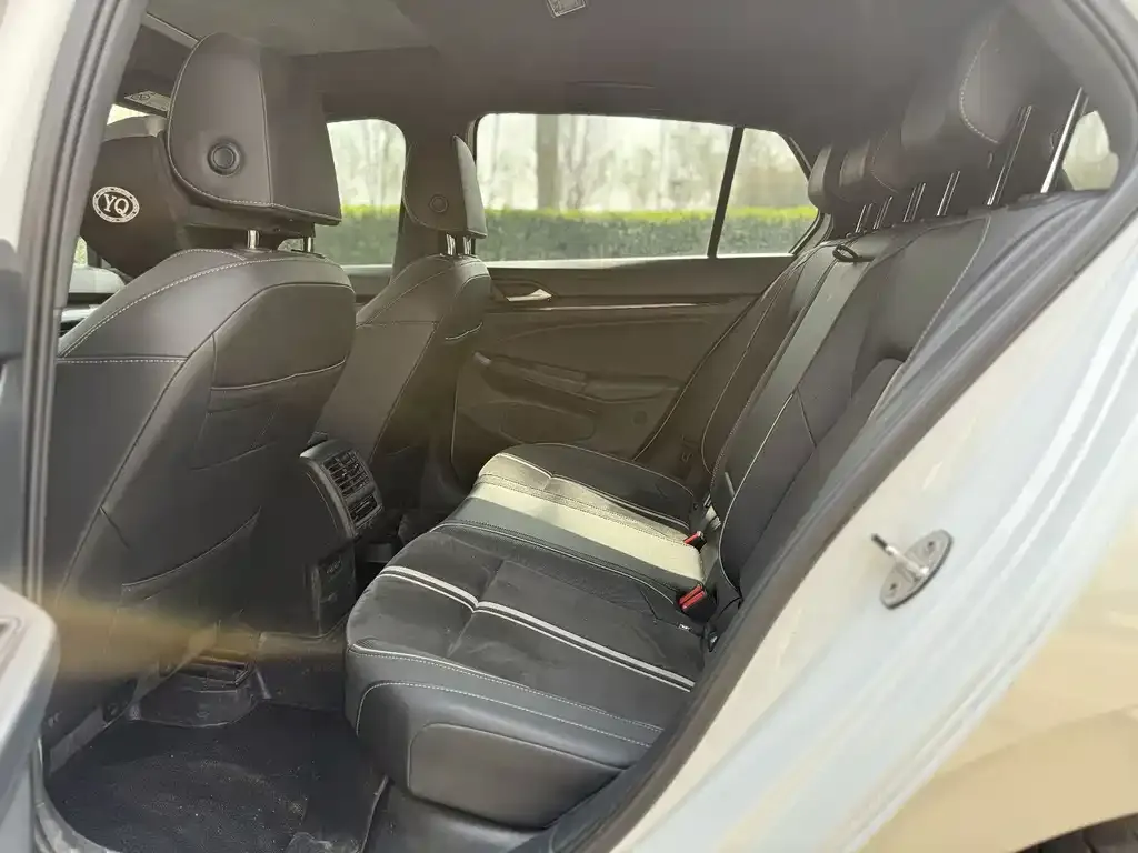 Volkswagen Golf 2021 из CN, фото 3