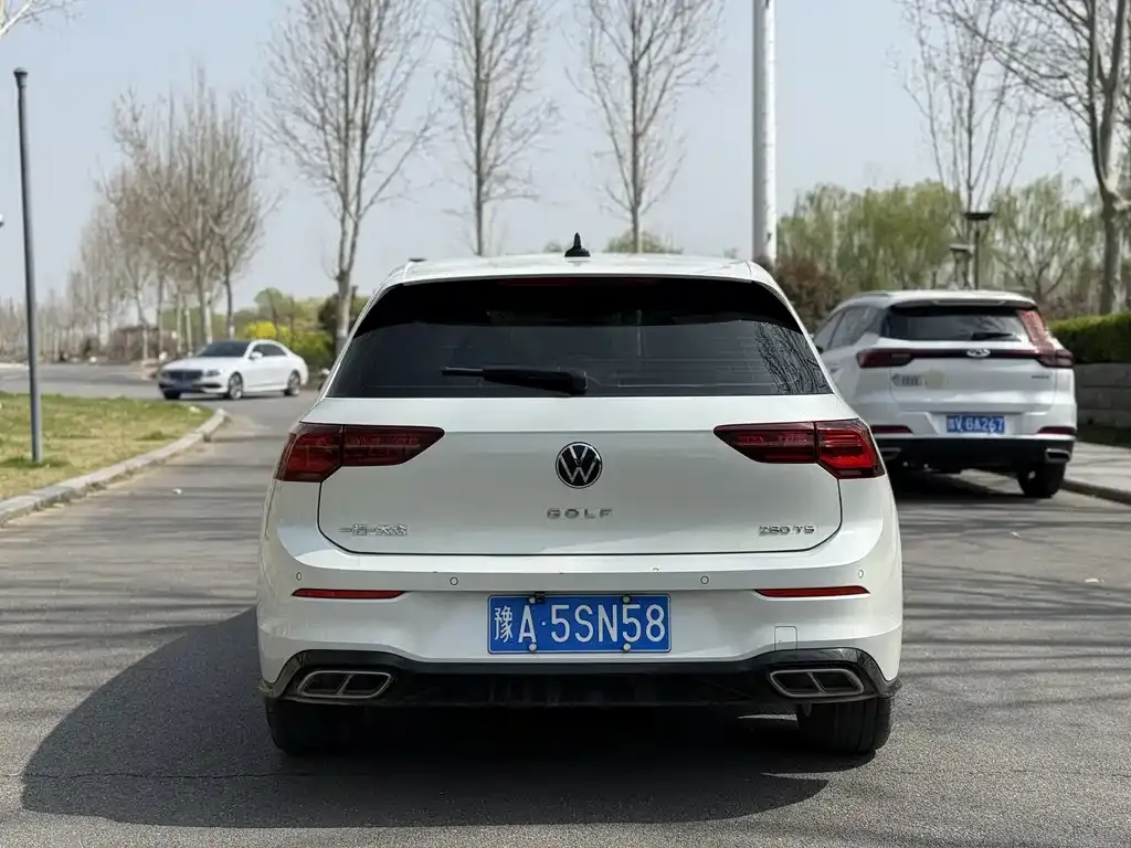 Volkswagen Golf 2021 из CN, фото 4