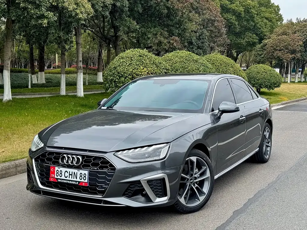 Audi A4L 2022 из CN, фото 1