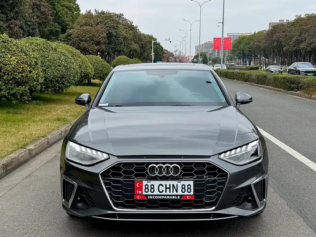 Audi A4L 2022 из CN, фото 7