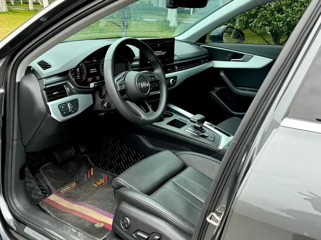 Audi A4L 2022 из CN, фото 5
