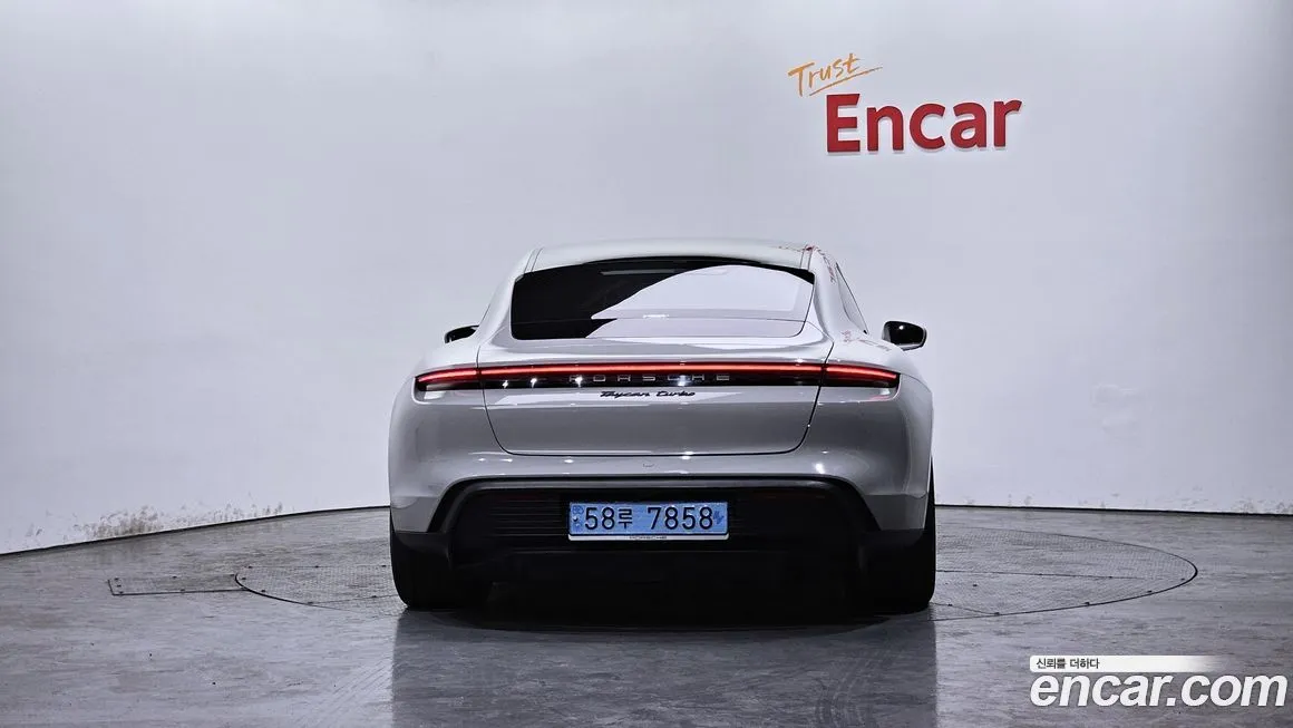 Porsche Taycan 2022 из KR, фото 4