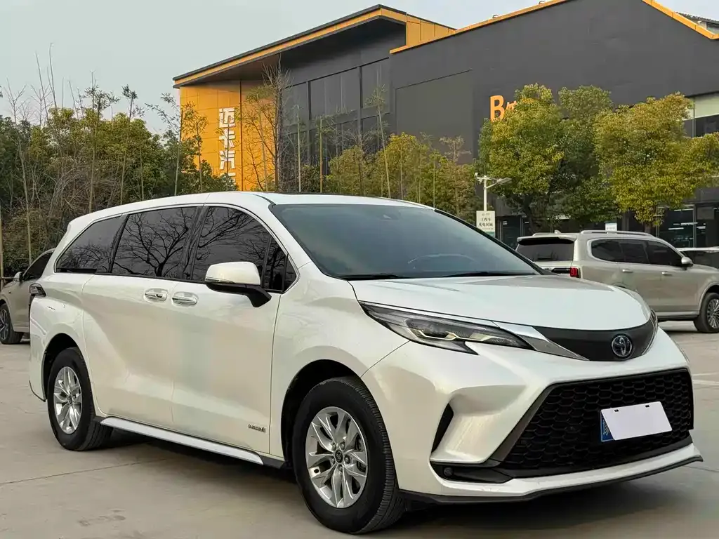 Toyota Granvia 2024 из CN, фото 8