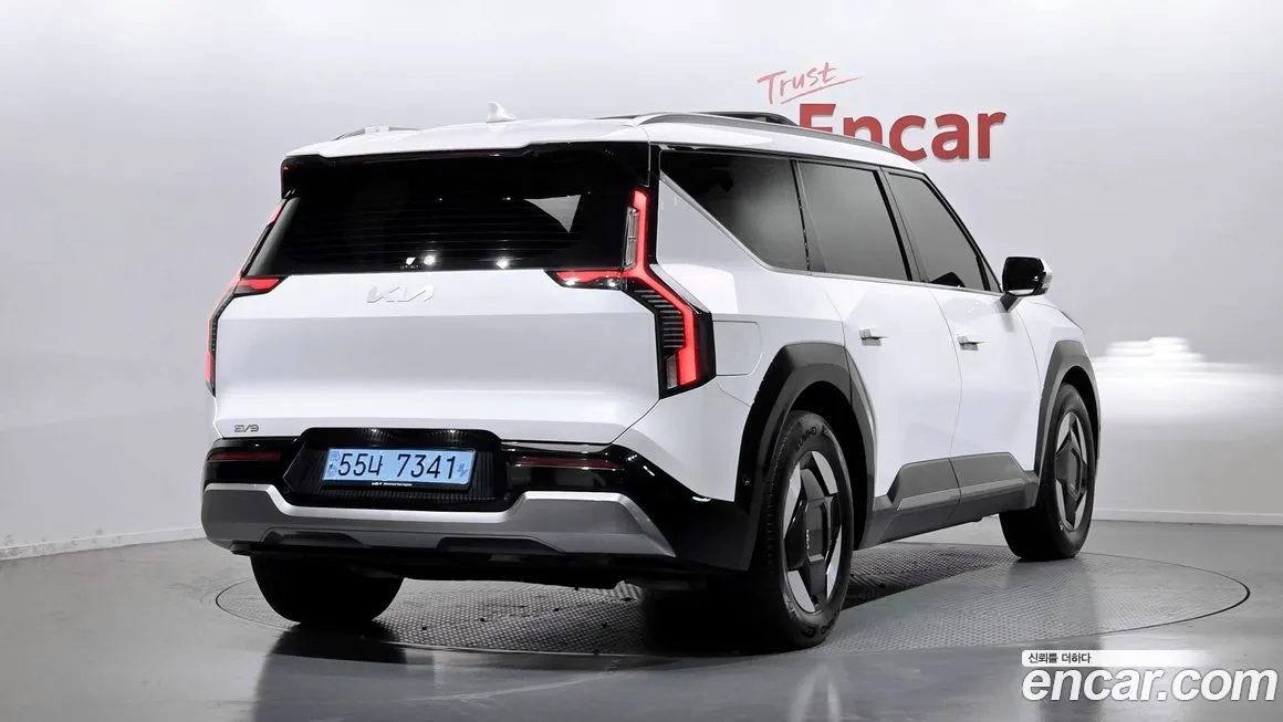 Kia EV9 2024 из KR, фото 2