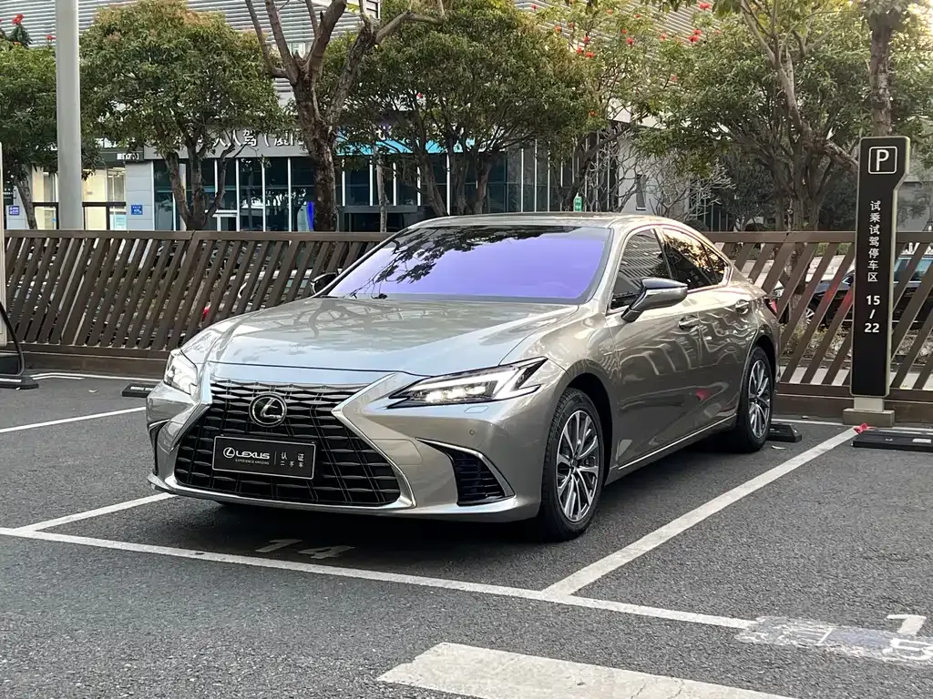 Lexus ES 2025 из CN, фото 1