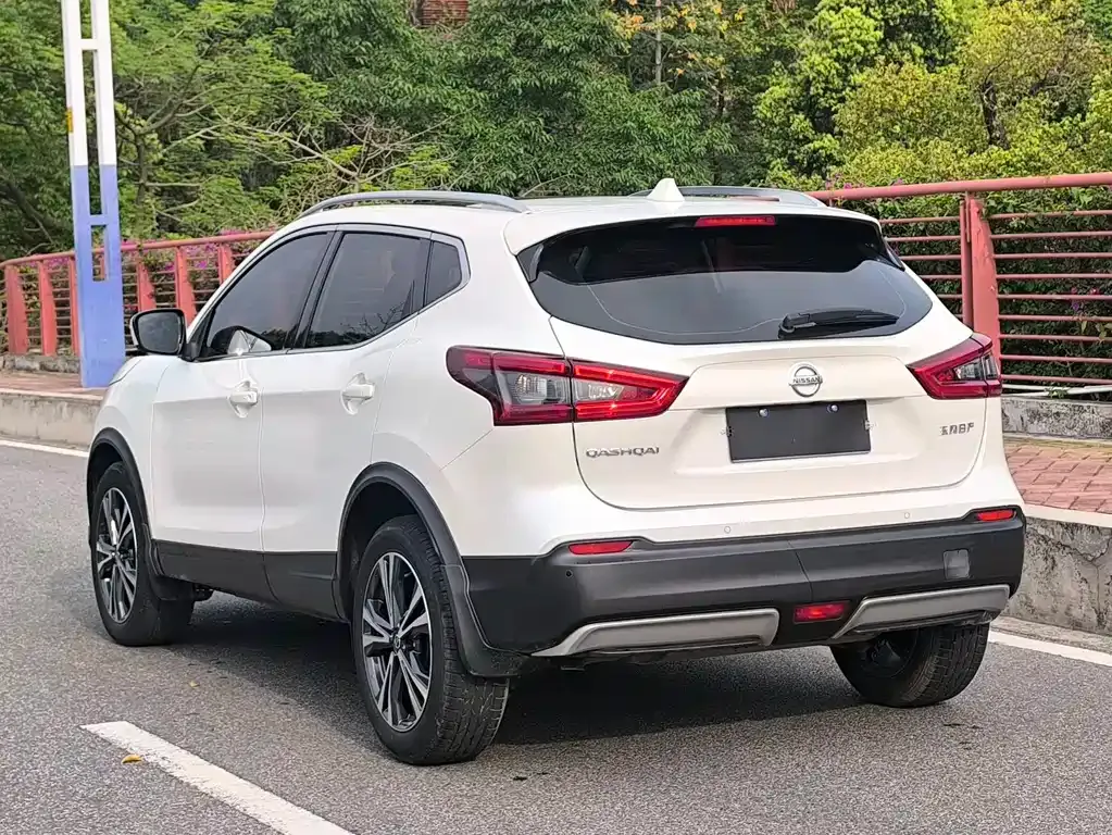 Nissan Qashqai — фото 3
