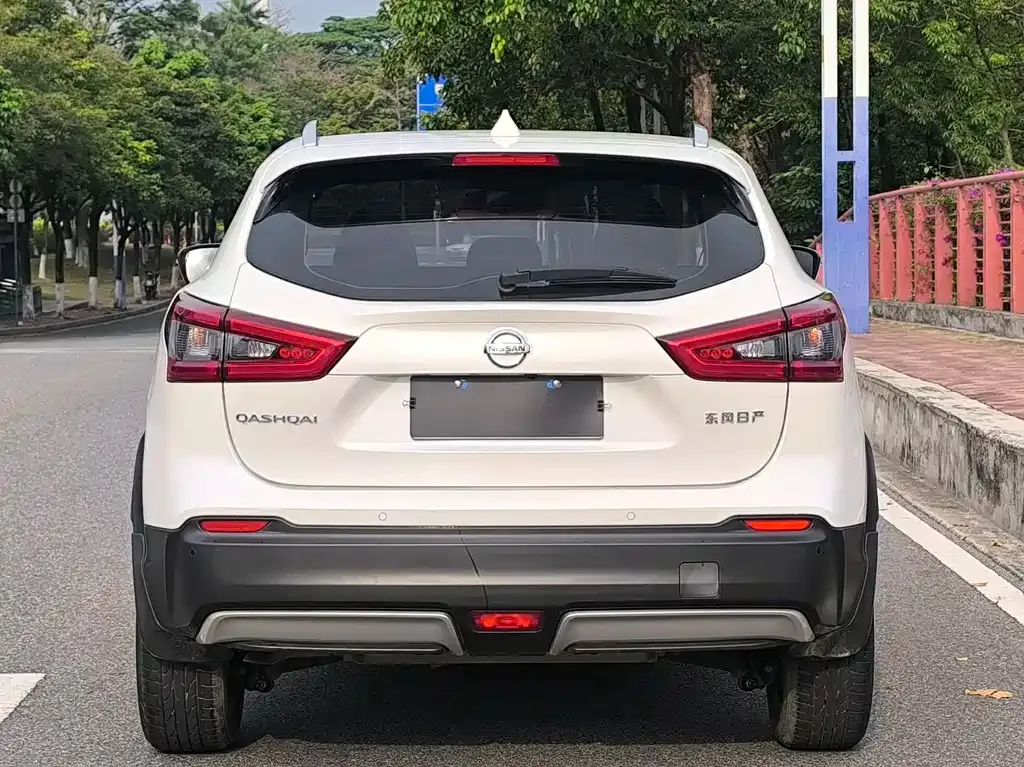 Nissan Qashqai — фото 6