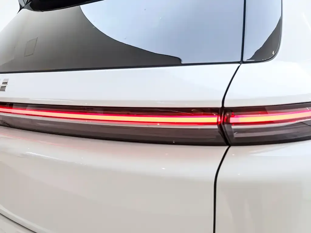 Li Auto L8 2025 из CN, фото 6