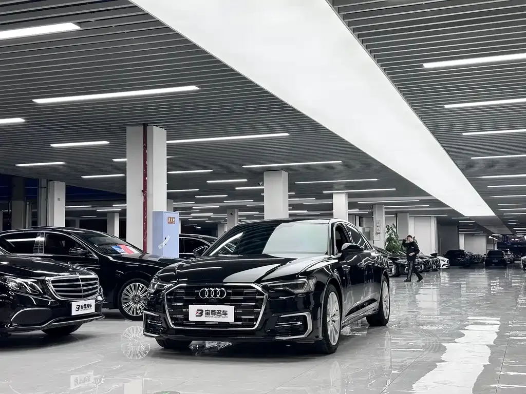 Audi A6L 2023 из CN, фото 1