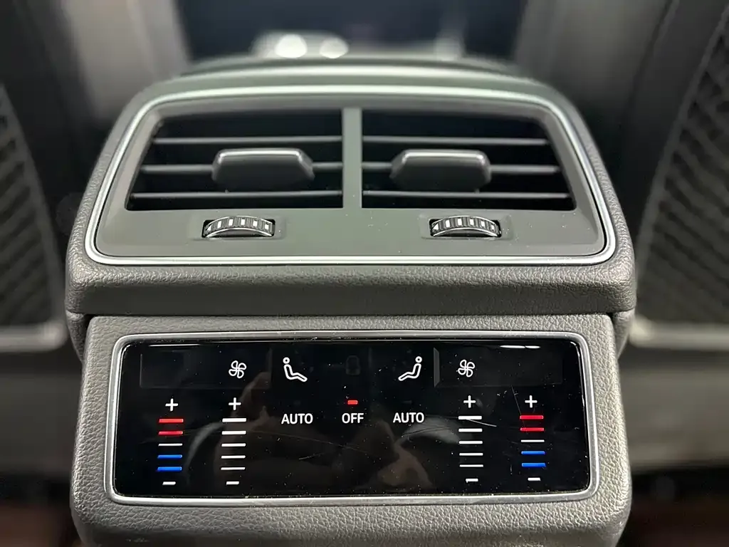 Audi A6L 2023 из CN, фото 3