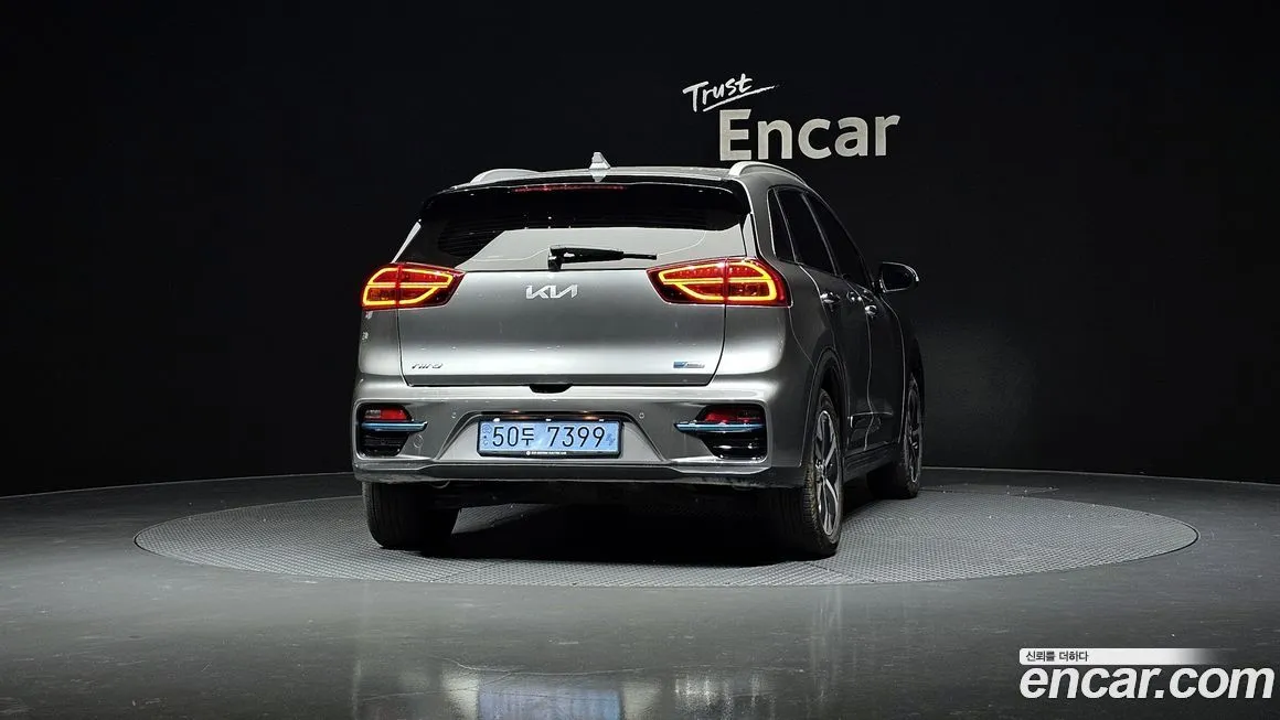 Kia Niro — фото 8