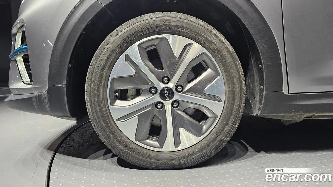 Kia Niro — фото 10