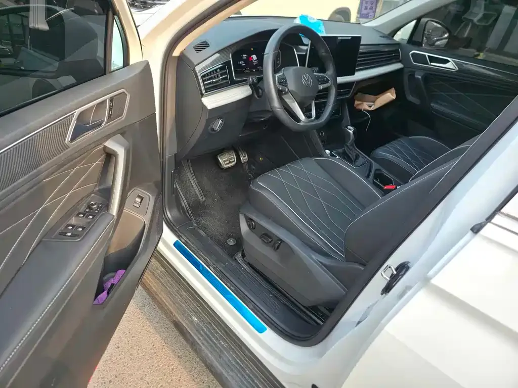 Volkswagen Tiguan L 2025 из CN, фото 5