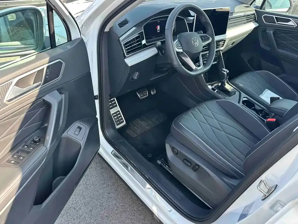 Volkswagen Tiguan L 2025 из CN, фото 3