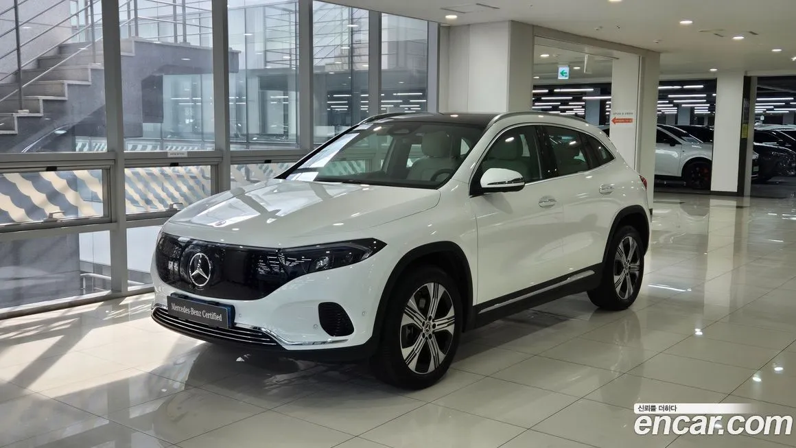 Mercedes-Benz EQA — фото 1