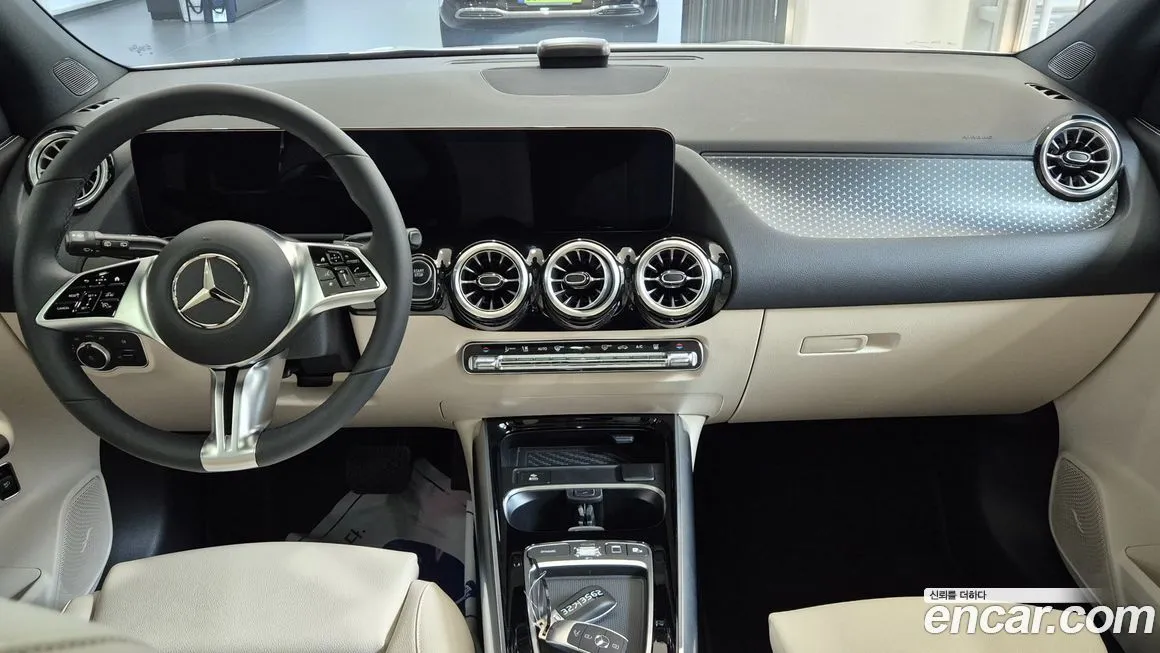 Mercedes-Benz EQA — фото 9