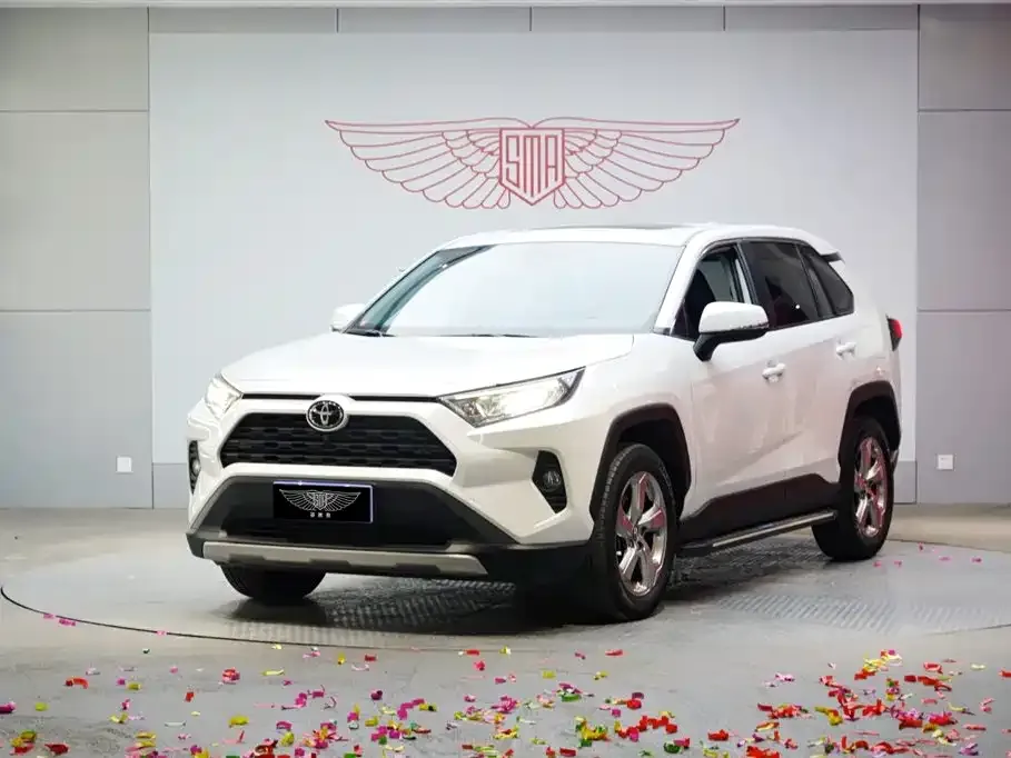 Toyota RAV4 2022 из CN, фото 1