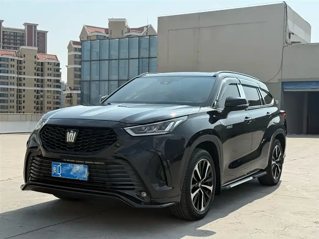 Toyota Crown Kluger 2021 из CN, фото 1