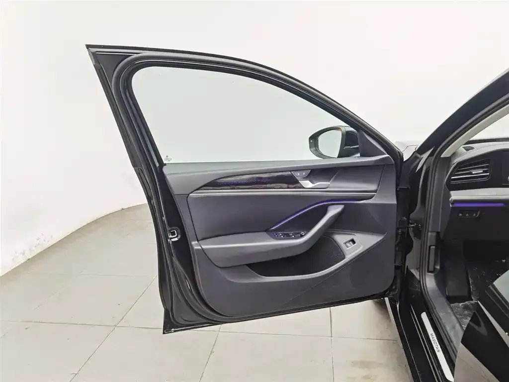Volkswagen Magotan 2025 из CN, фото 3