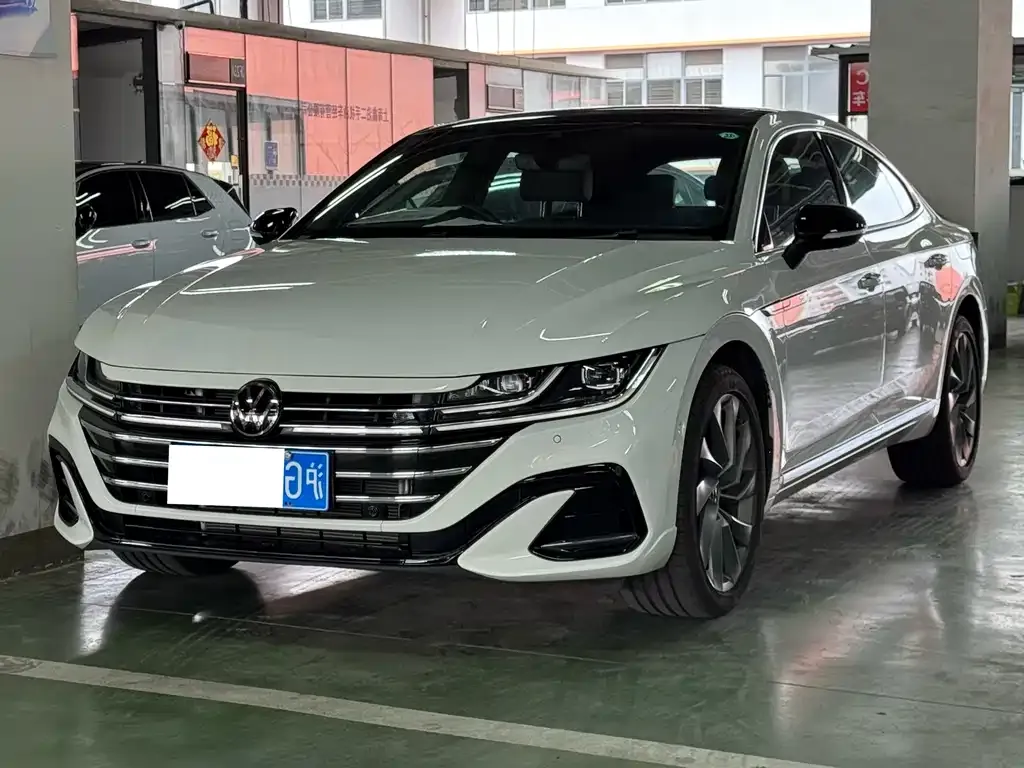 Volkswagen CC 2024 из CN, фото 1